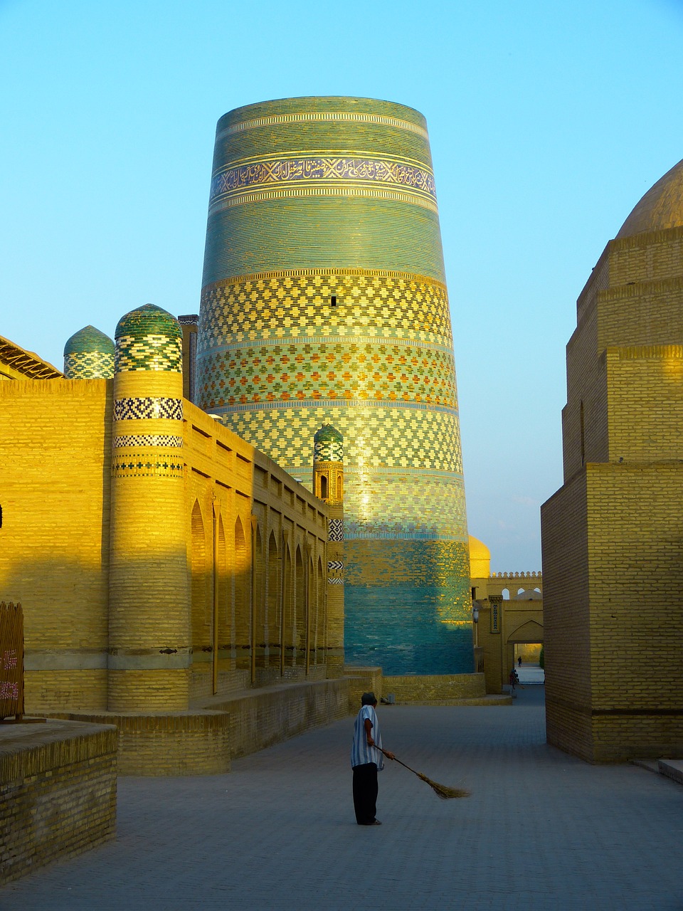 khiva, in the morning, kalta minor-198625.jpg